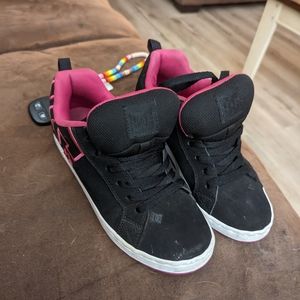 DC Shoes Size 7